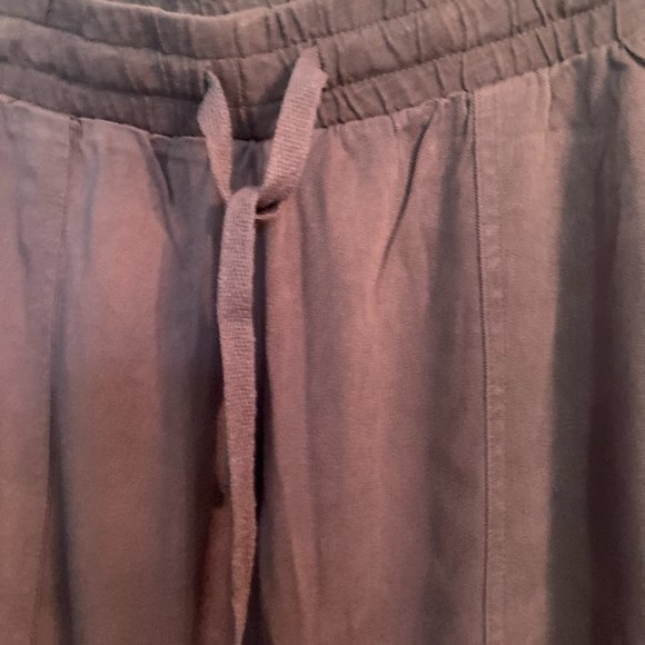 Soft Fabric Jogger Style Pants - NWT - Picture 4 of 10